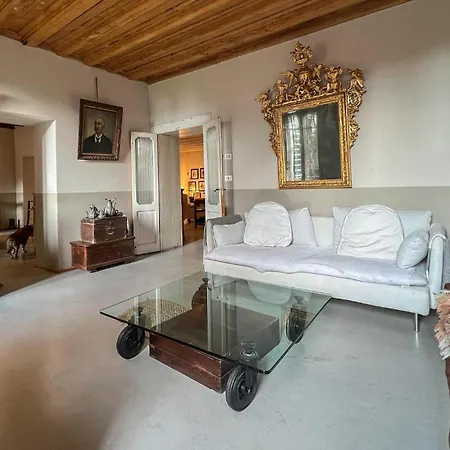 Casa Giu *